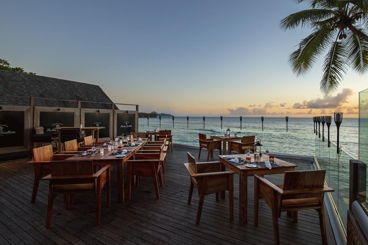 Avani Barbarons Seychelles Resort Grand Anse  Exterior foto
