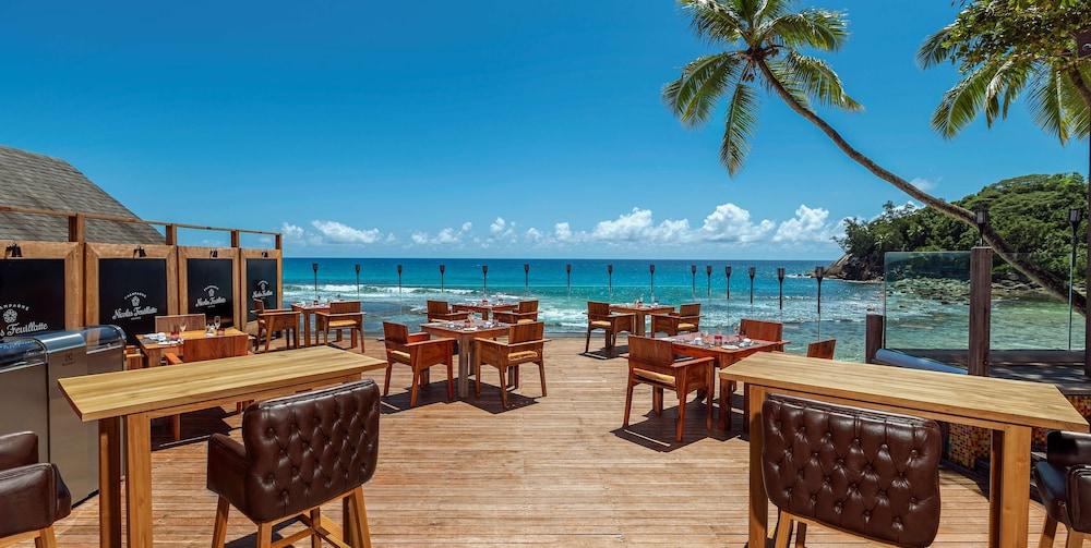 Avani Barbarons Seychelles Resort Grand Anse  Exterior foto