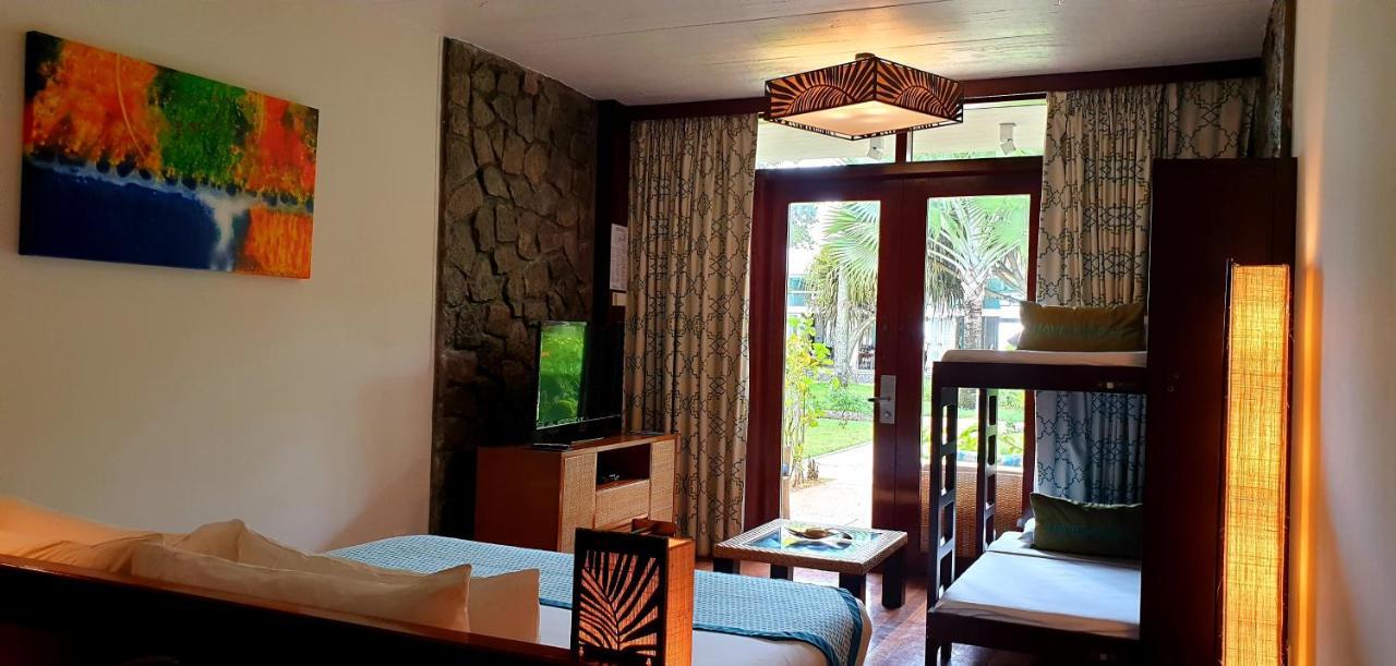 Avani Barbarons Seychelles Resort Grand Anse  Exterior foto